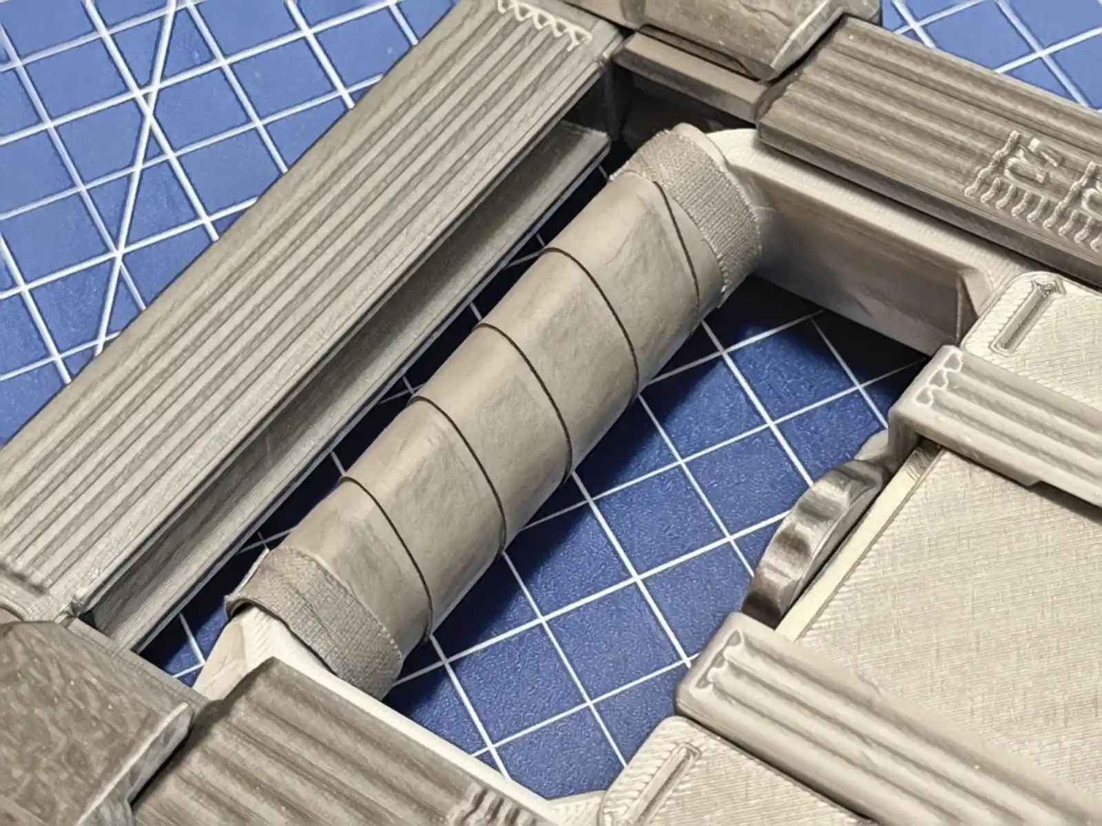 Showing the handle with overgrip tape on DEXDIA GX